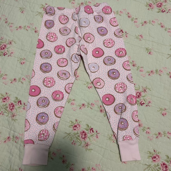 Kissy kissy pink donut pajama set size 2T - Picture 6 of 6